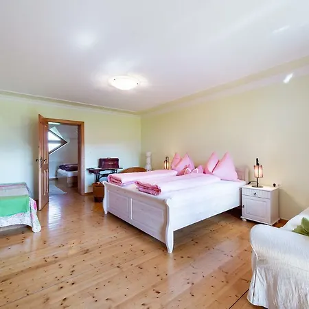 Haus Gasteig Holiday home *